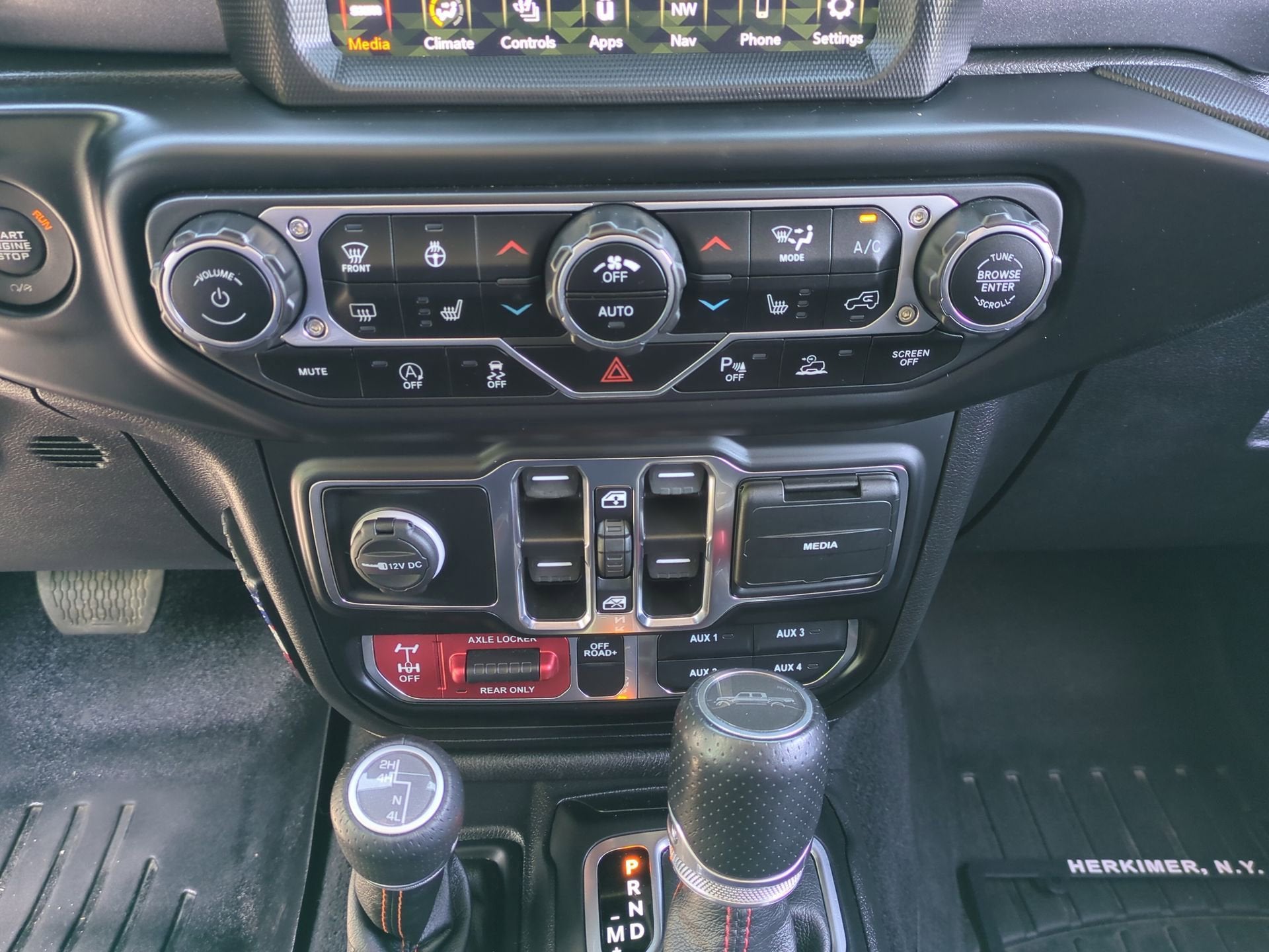 2021 Jeep Gladiator Mojave - Photo 11