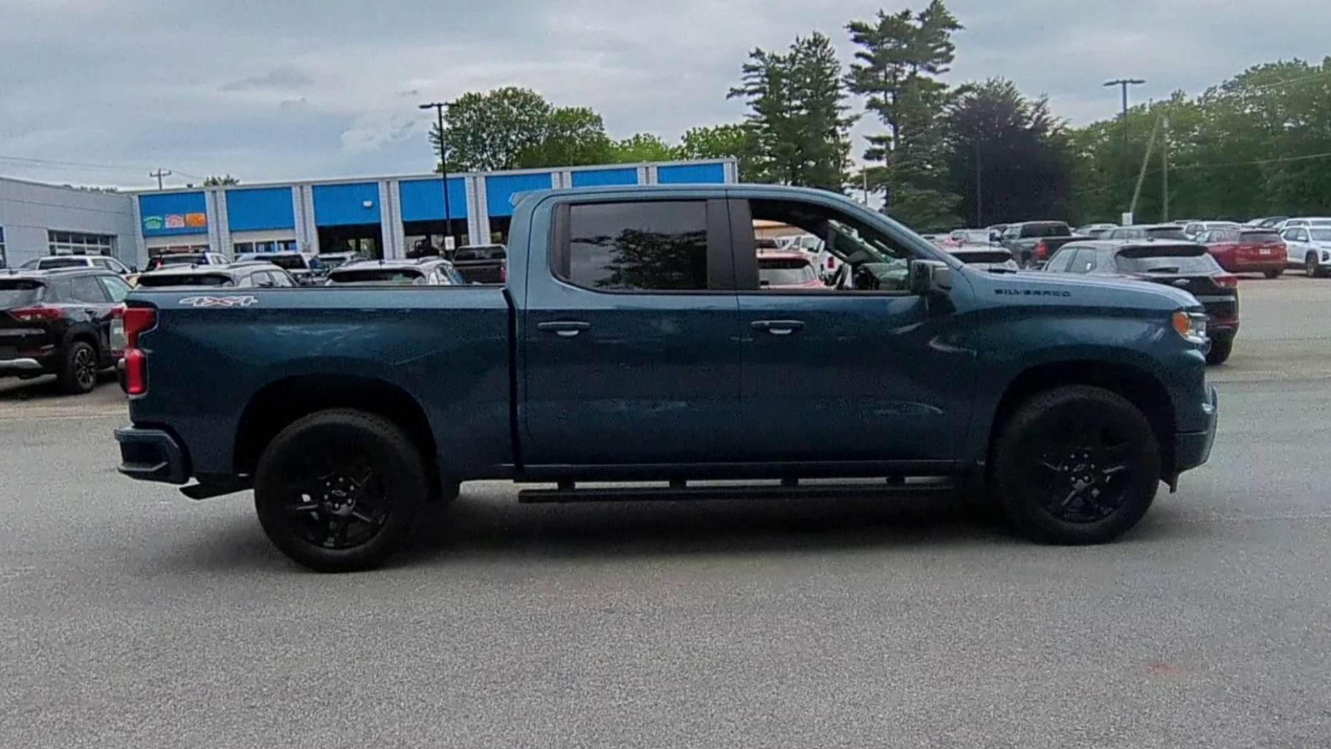2024 Chevrolet Silverado 1500 RST - Photo 9