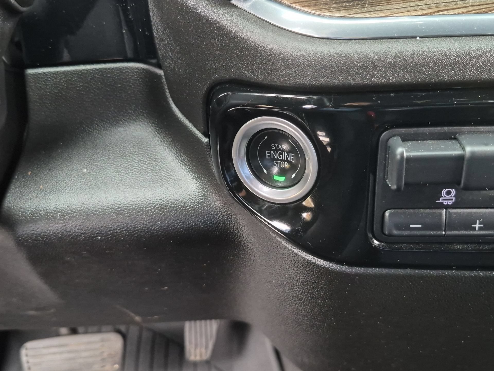 2024 Chevrolet Silverado 1500 RST - Photo 17