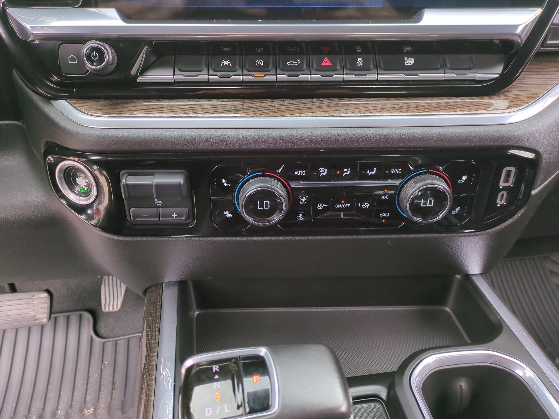 2022 Chevrolet Silverado 1500 RST - Photo 11