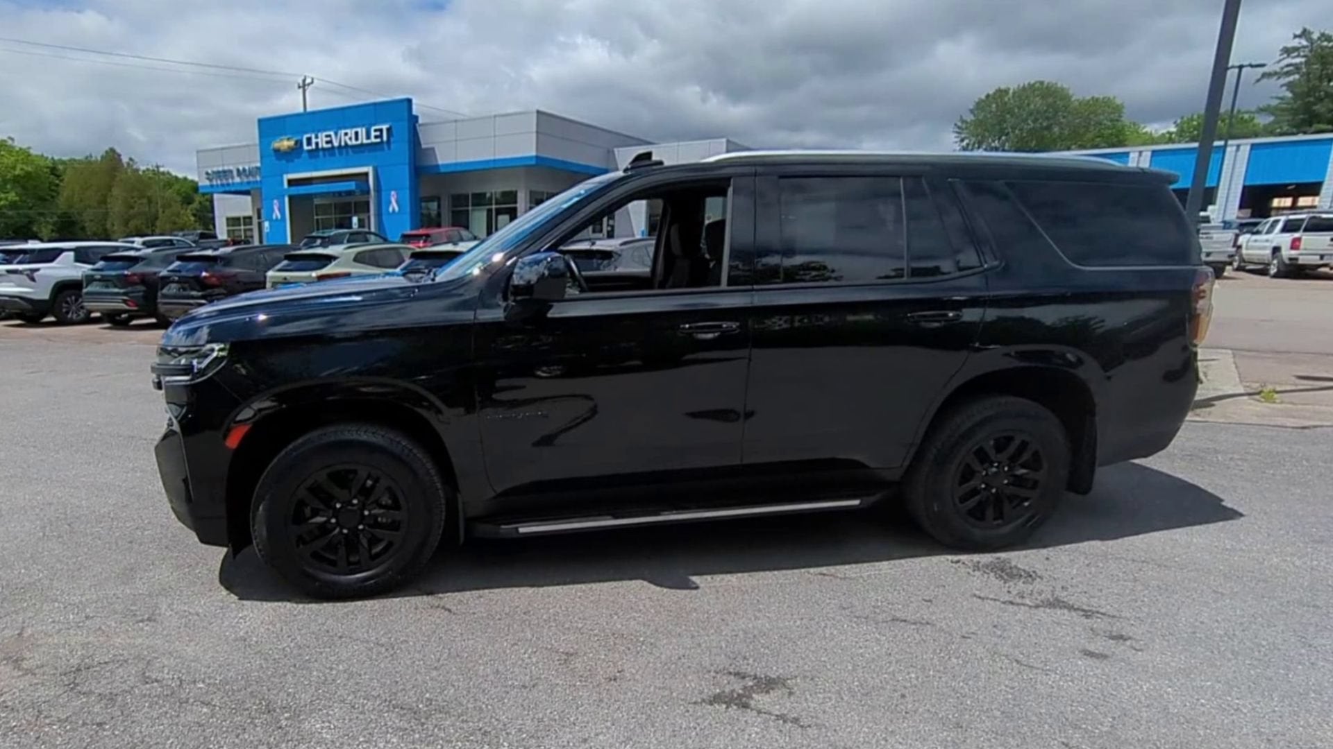 2023 Chevrolet Tahoe LS - Photo 6