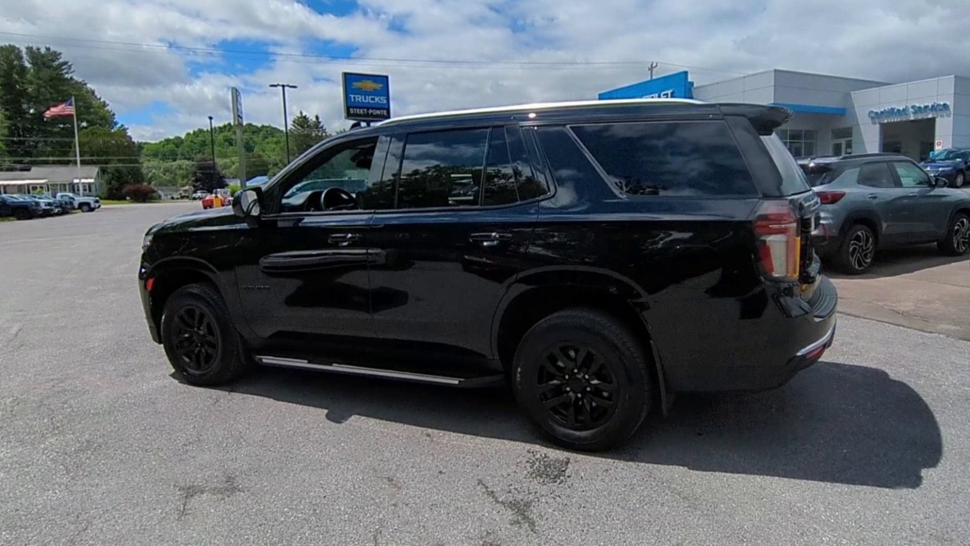 2023 Chevrolet Tahoe LS - Photo 7