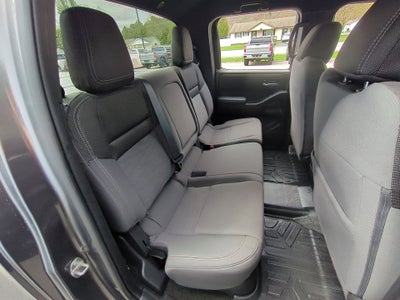 2023 Nissan Frontier Crew Cab SV 4x4