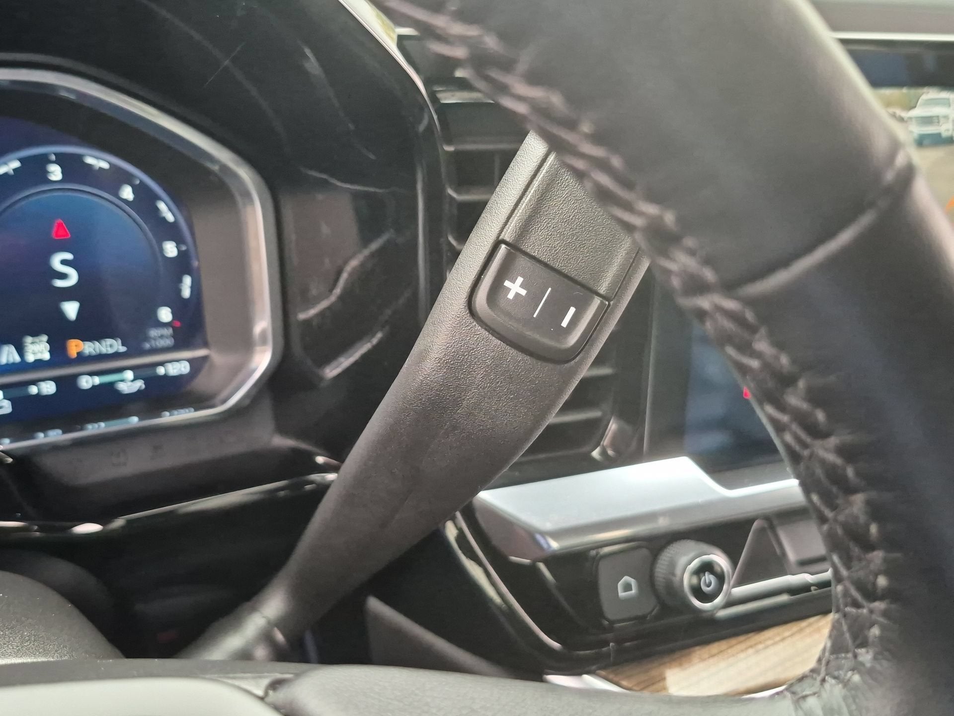 2022 Chevrolet Silverado 1500 LT - Photo 16