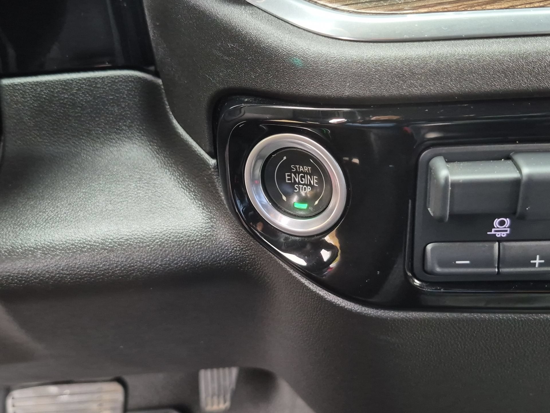 2022 Chevrolet Silverado 1500 LT - Photo 17