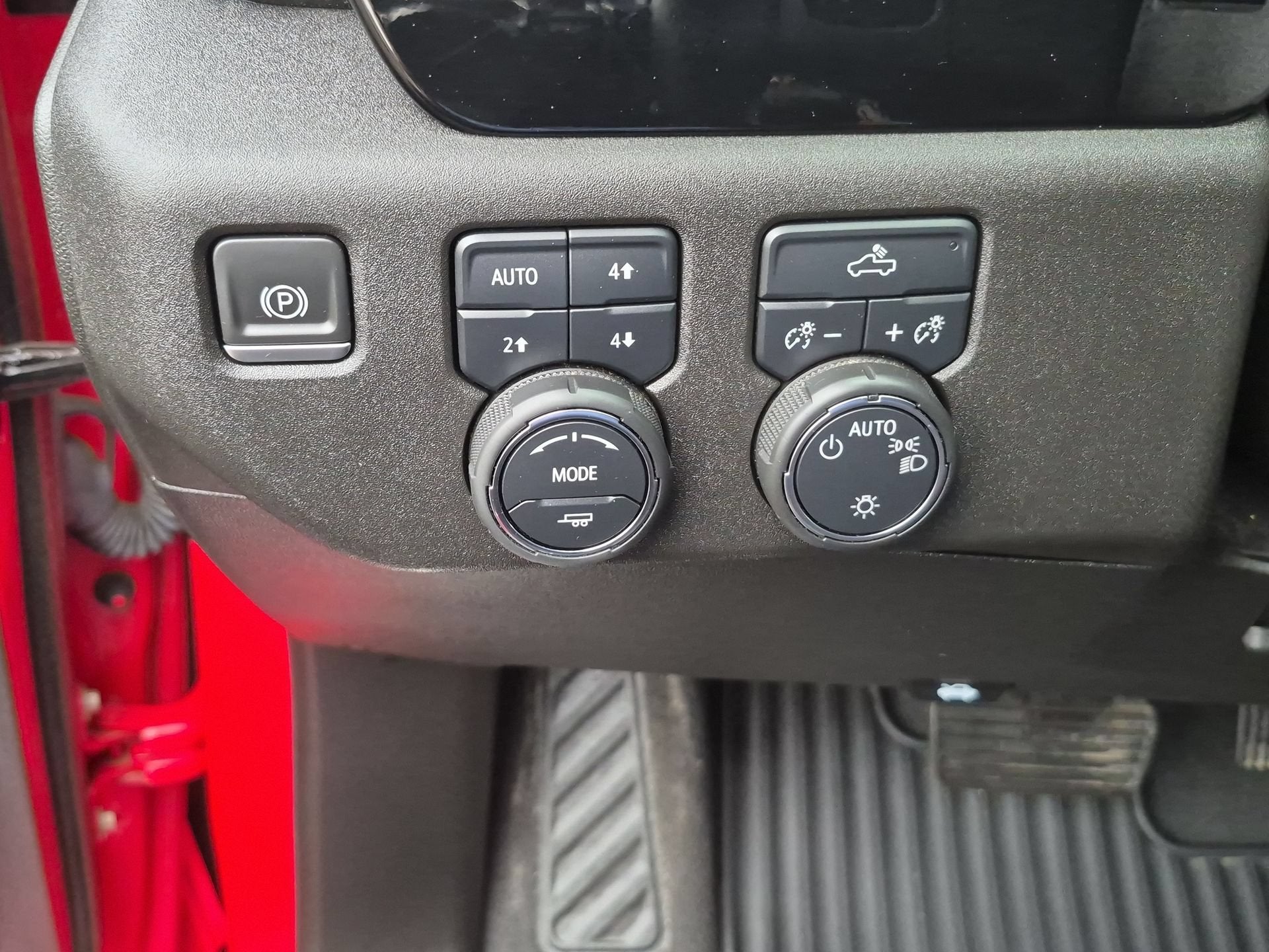 2022 Chevrolet Silverado 1500 LT - Photo 18
