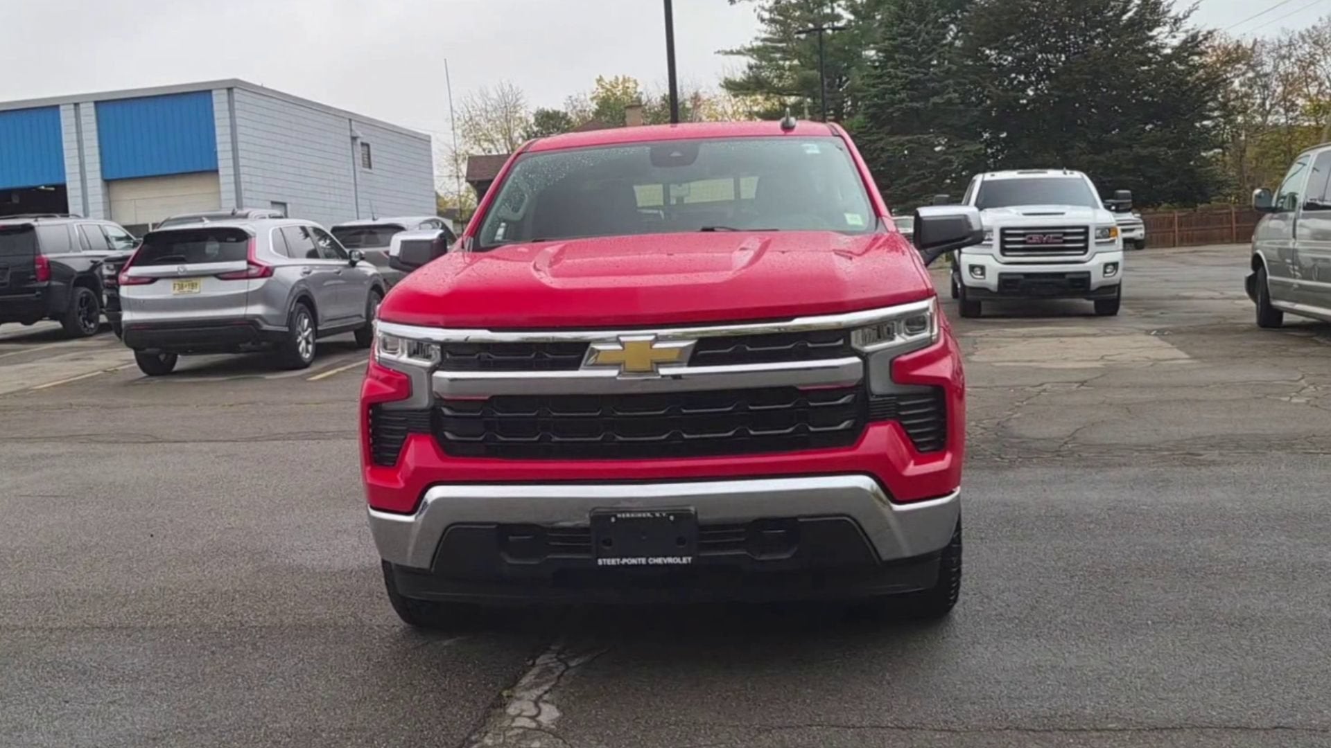 2022 Chevrolet Silverado 1500 LT - Photo 3