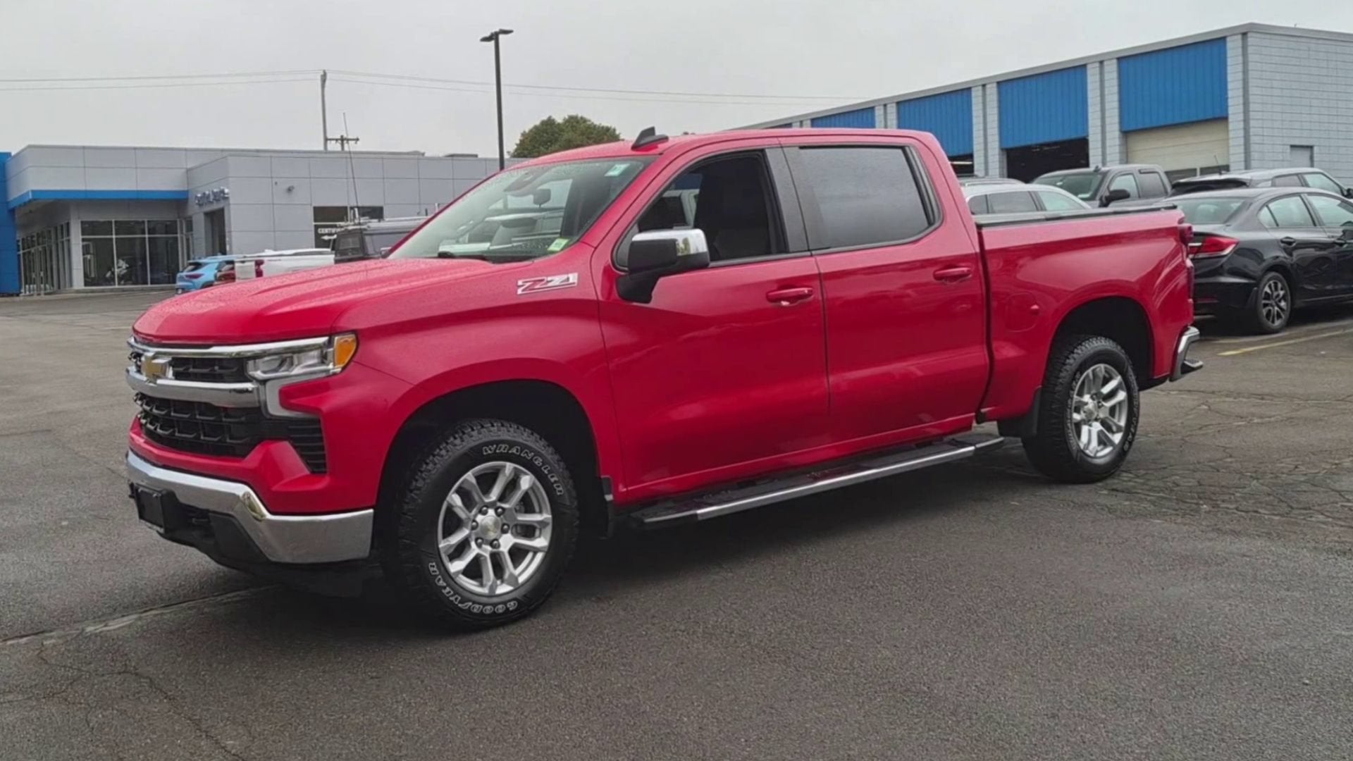 2022 Chevrolet Silverado 1500 LT - Photo 4