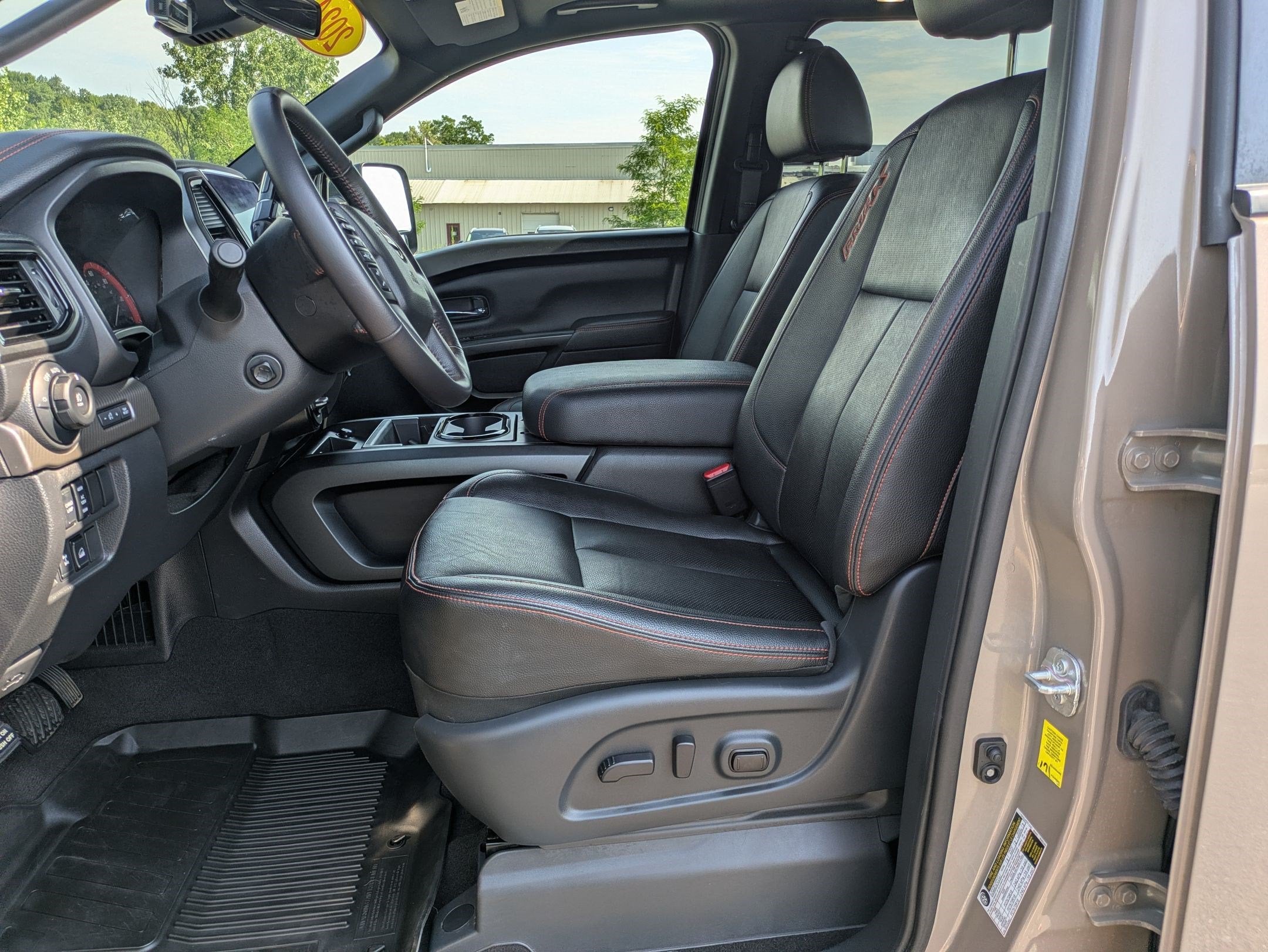 2024 Nissan Titan PRO-4X