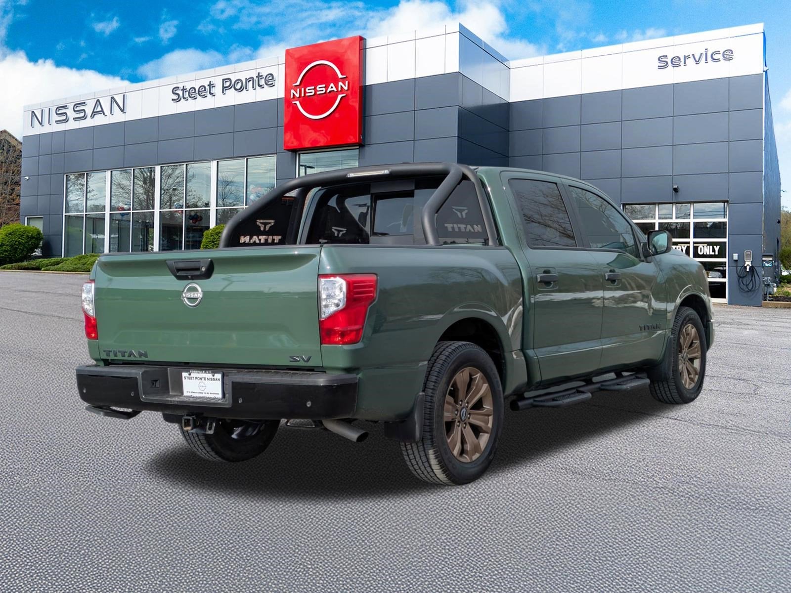 2024 Nissan Titan SV