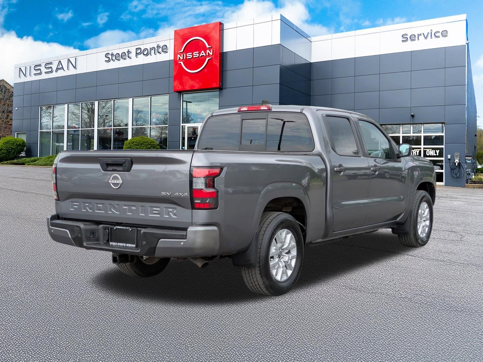 2022 Nissan Frontier SV