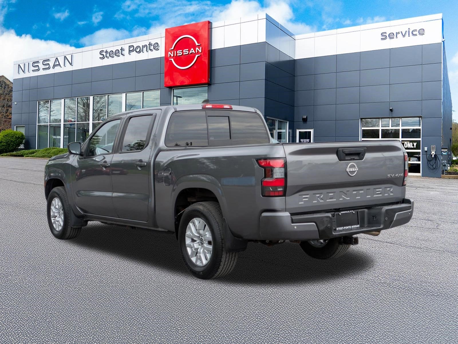 2022 Nissan Frontier SV