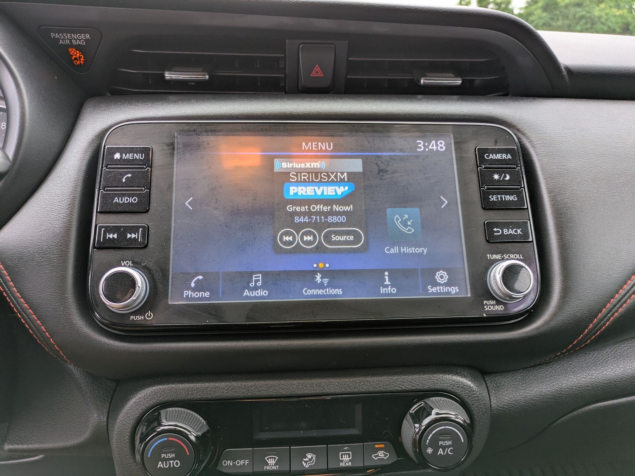2022 Nissan Kicks SR