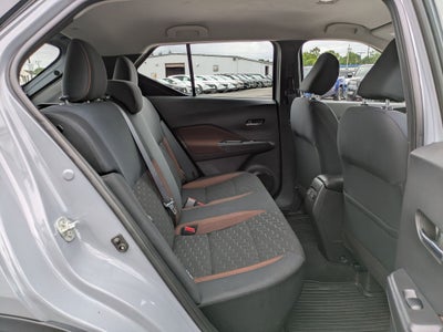 2022 Nissan Kicks SR