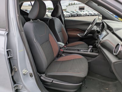 2022 Nissan Kicks SR