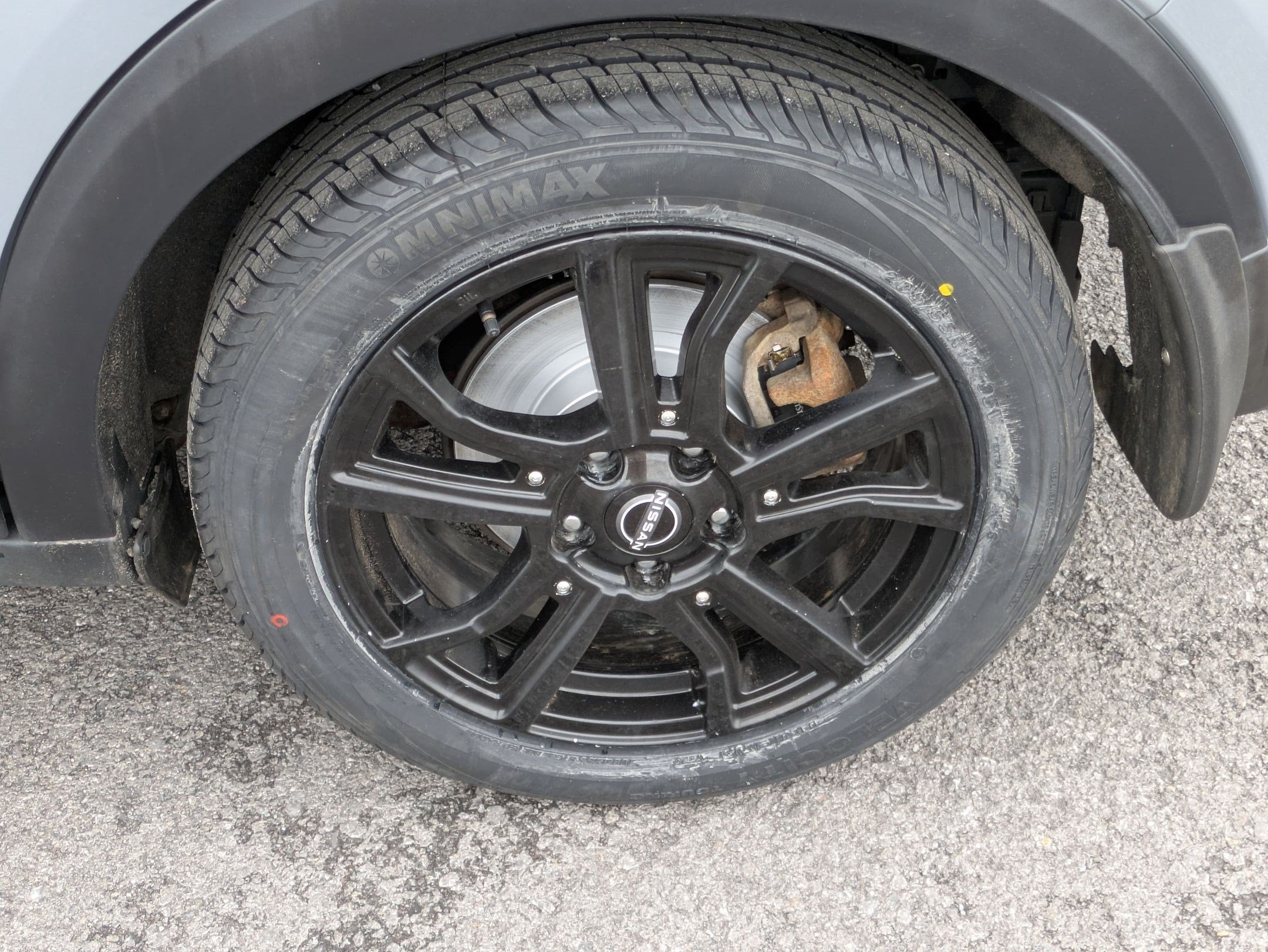 2022 Nissan Kicks SR