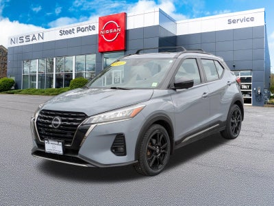 2022 Nissan Kicks SR