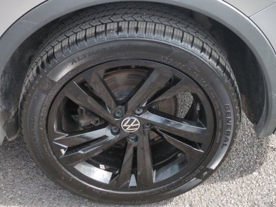 2023 Volkswagen Tiguan SE R-Line Black