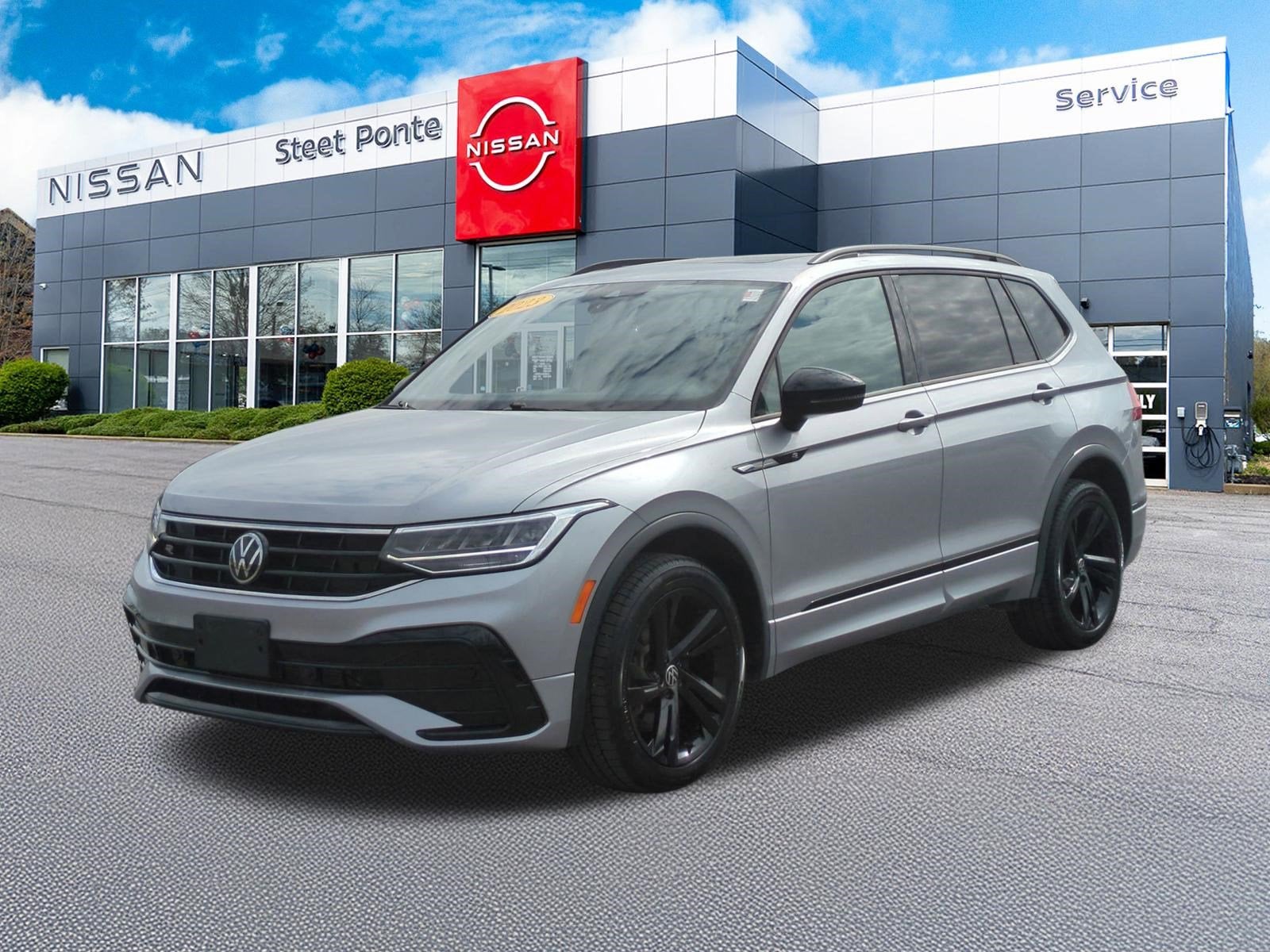 2023 Volkswagen Tiguan SE R-Line Black