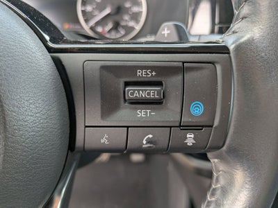 2023 Nissan Pathfinder SV