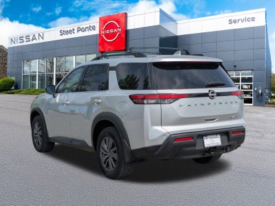 2023 Nissan Pathfinder SV