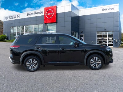 2025 Nissan Pathfinder SL