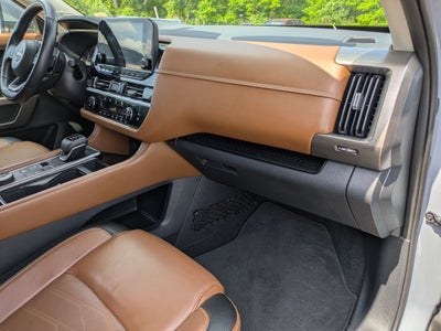 2022 Nissan Pathfinder Platinum