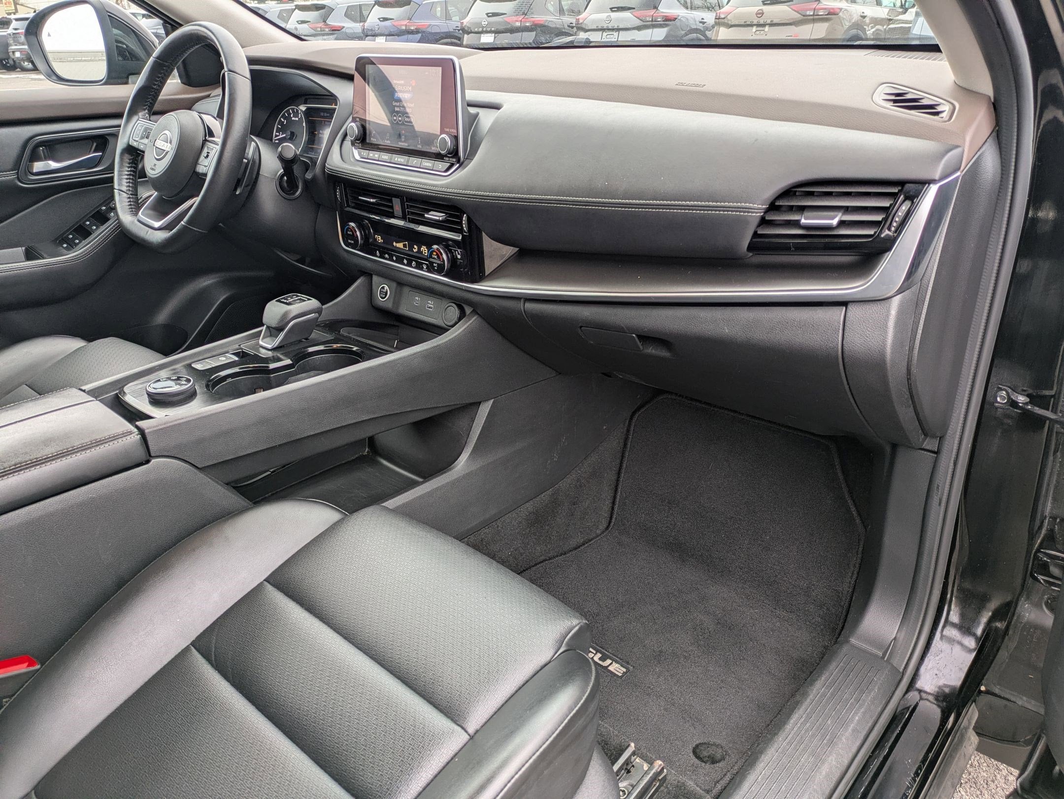 2022 Nissan Rogue SV