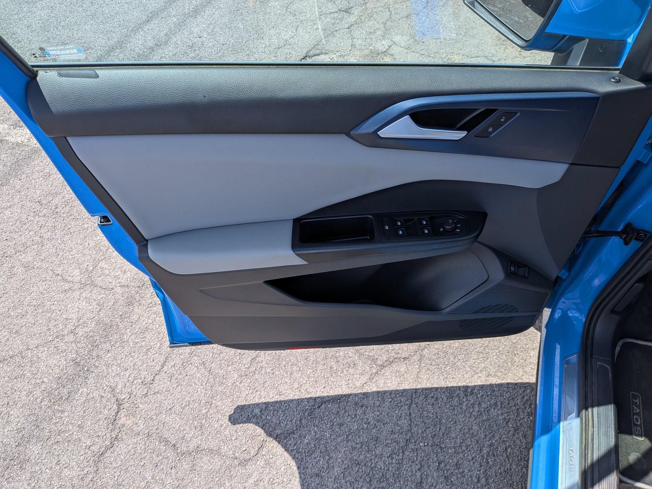 2023 Volkswagen Taos SE