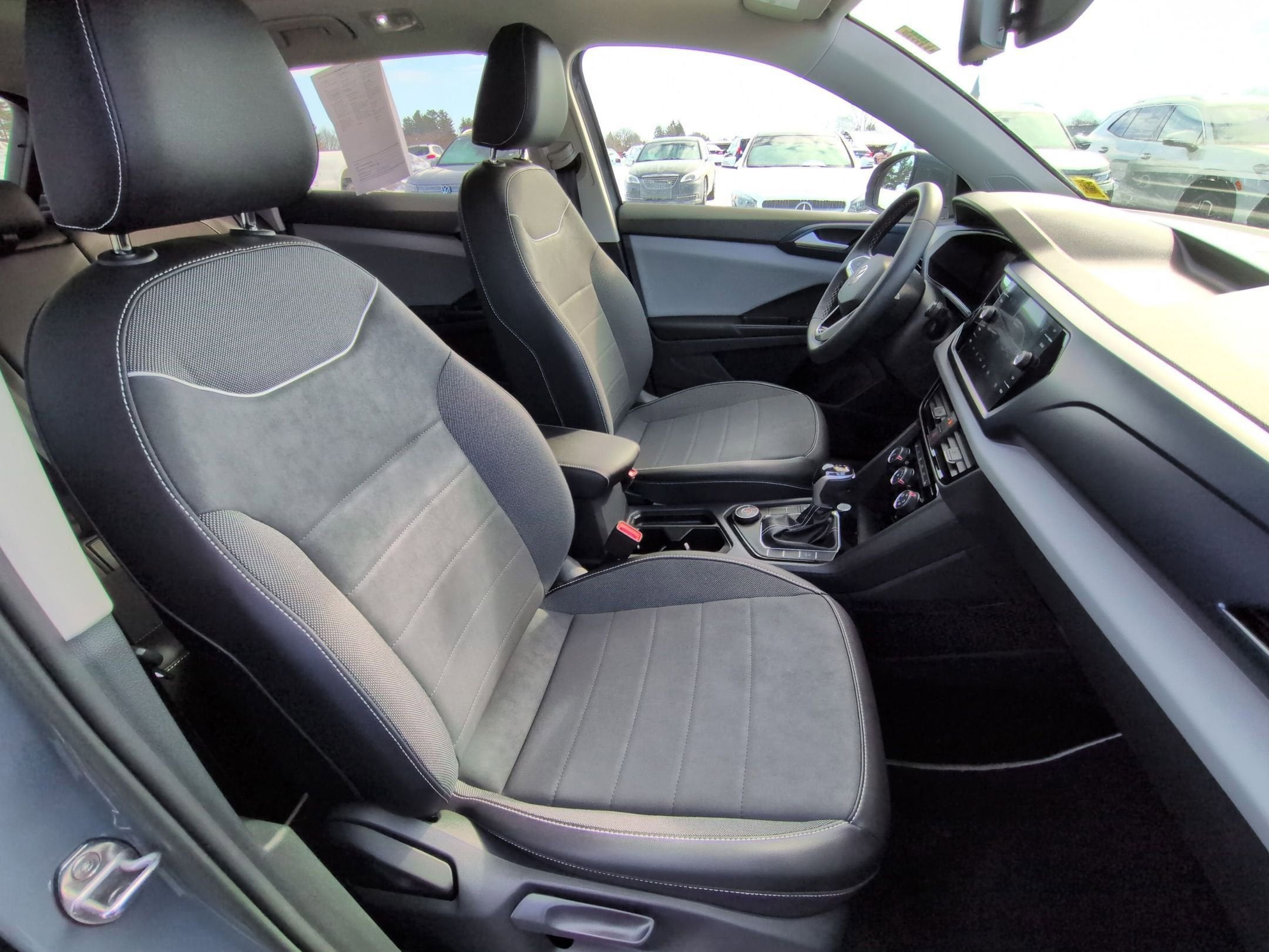 2023 Volkswagen Taos SE