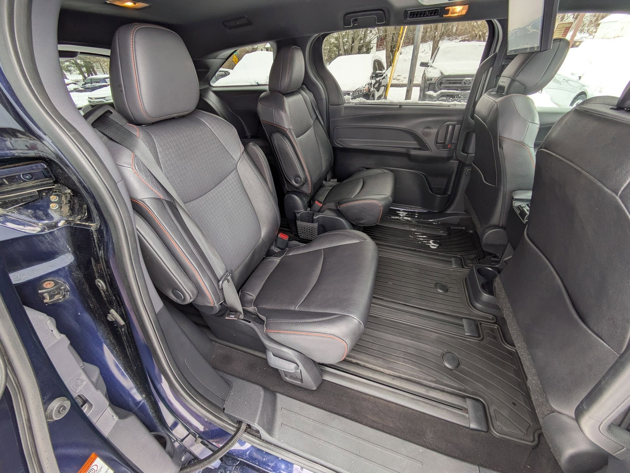 2023 Toyota Sienna Base