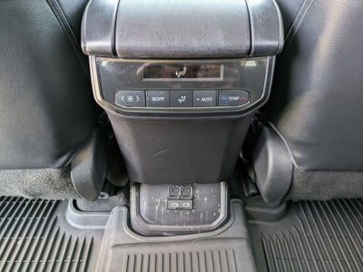 2023 Toyota Highlander Base