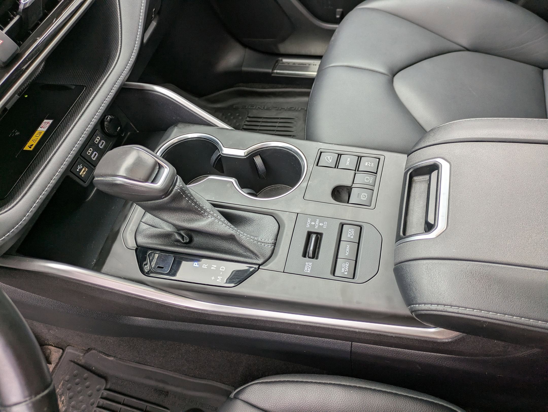 2023 Toyota Highlander Base