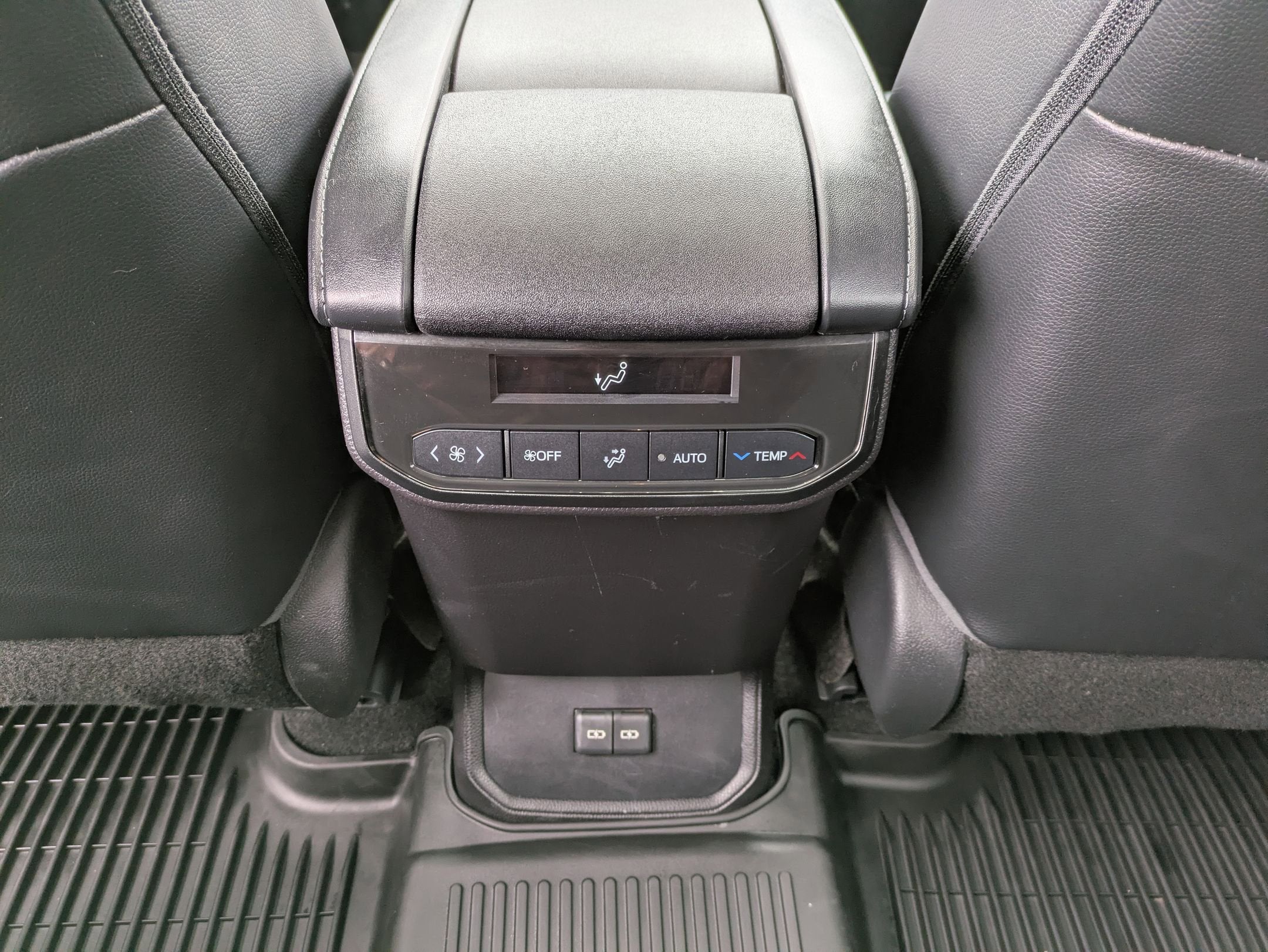 2023 Toyota Highlander Base