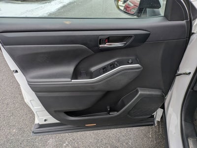 2023 Toyota Highlander Base