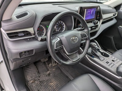 2023 Toyota Highlander Base