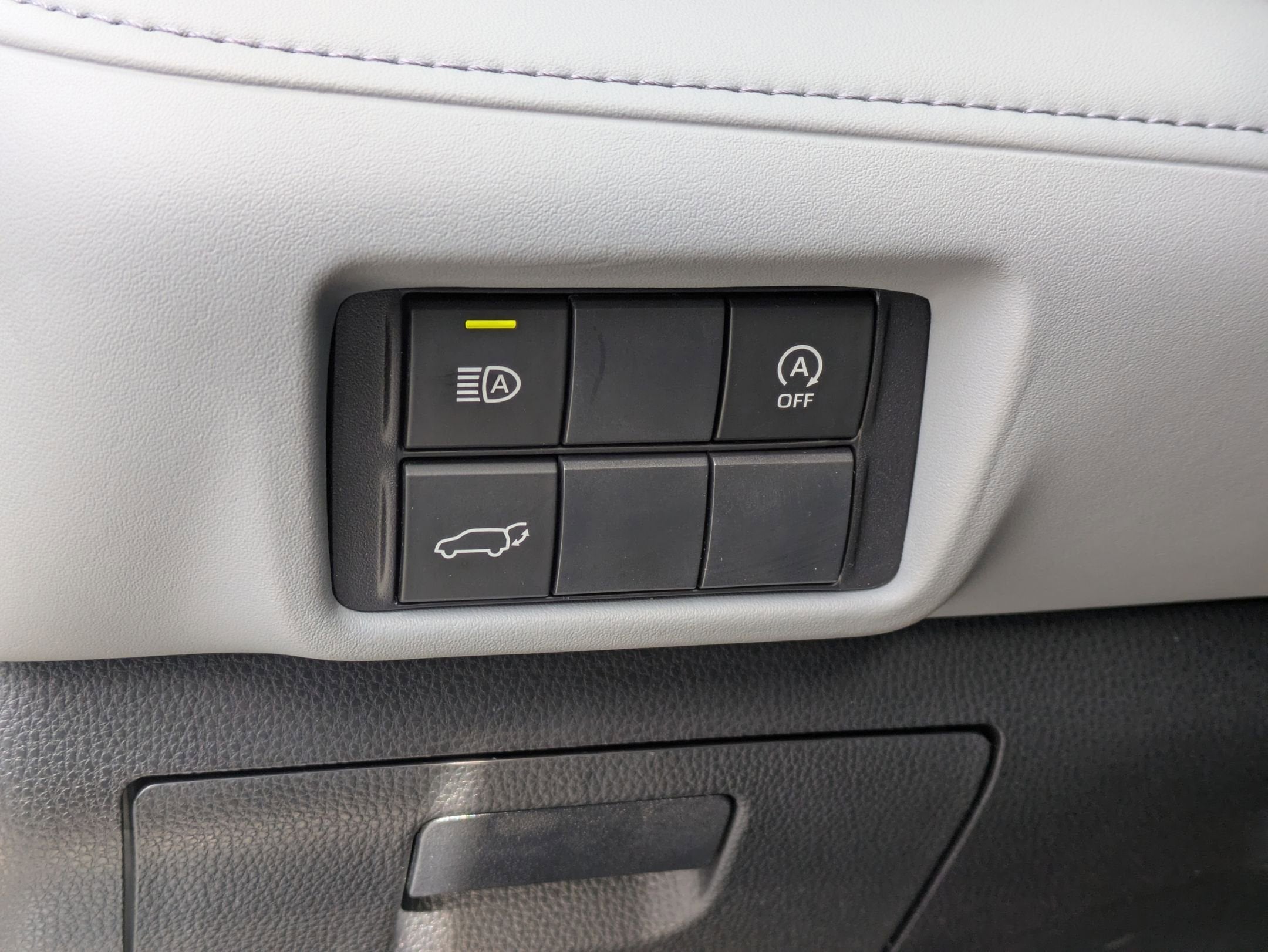 2023 Toyota Highlander Base