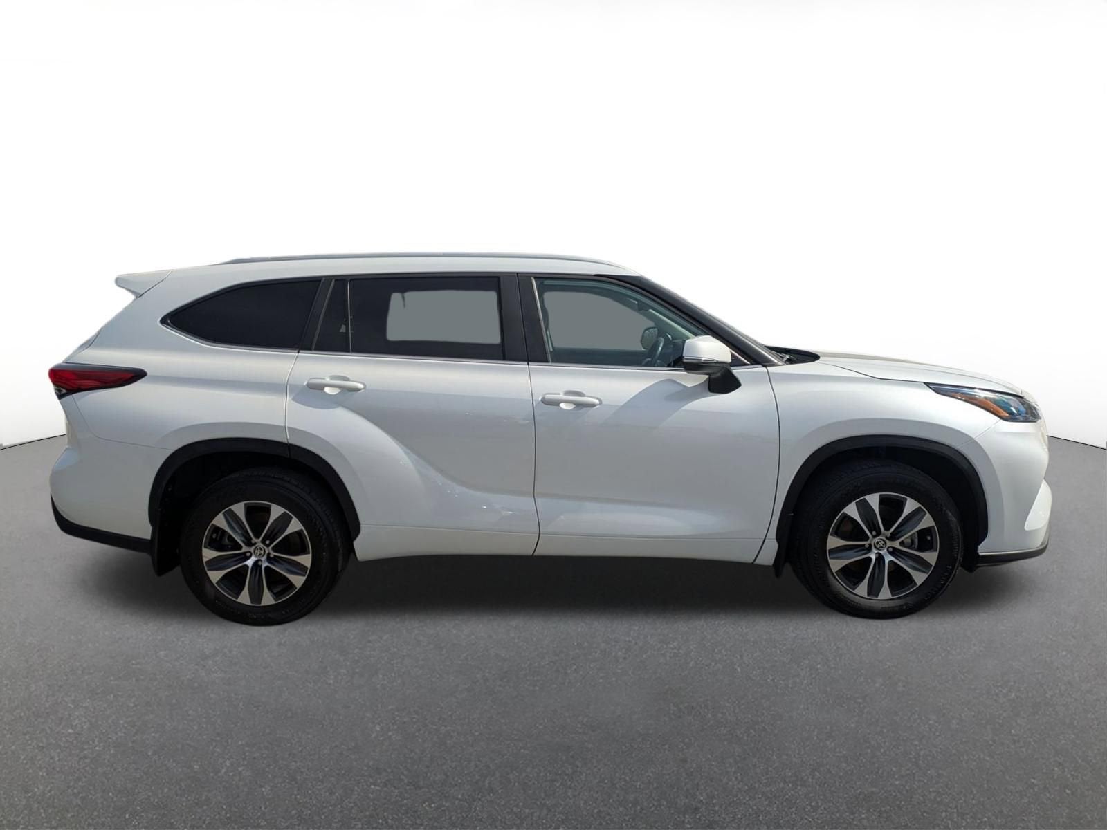 2023 Toyota Highlander Base