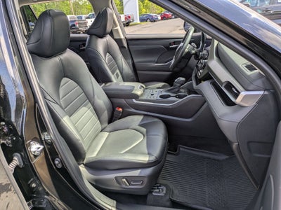 2024 Toyota Highlander Base