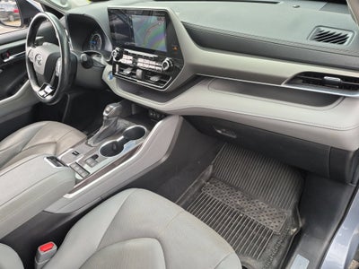 2021 Toyota Highlander Base