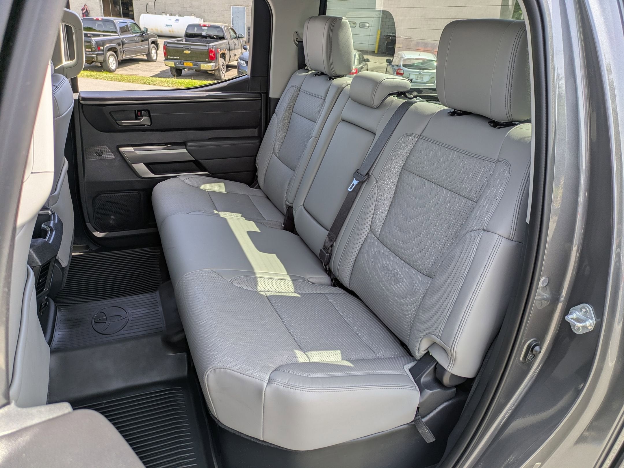 2024 Toyota Tundra 4WD SR5