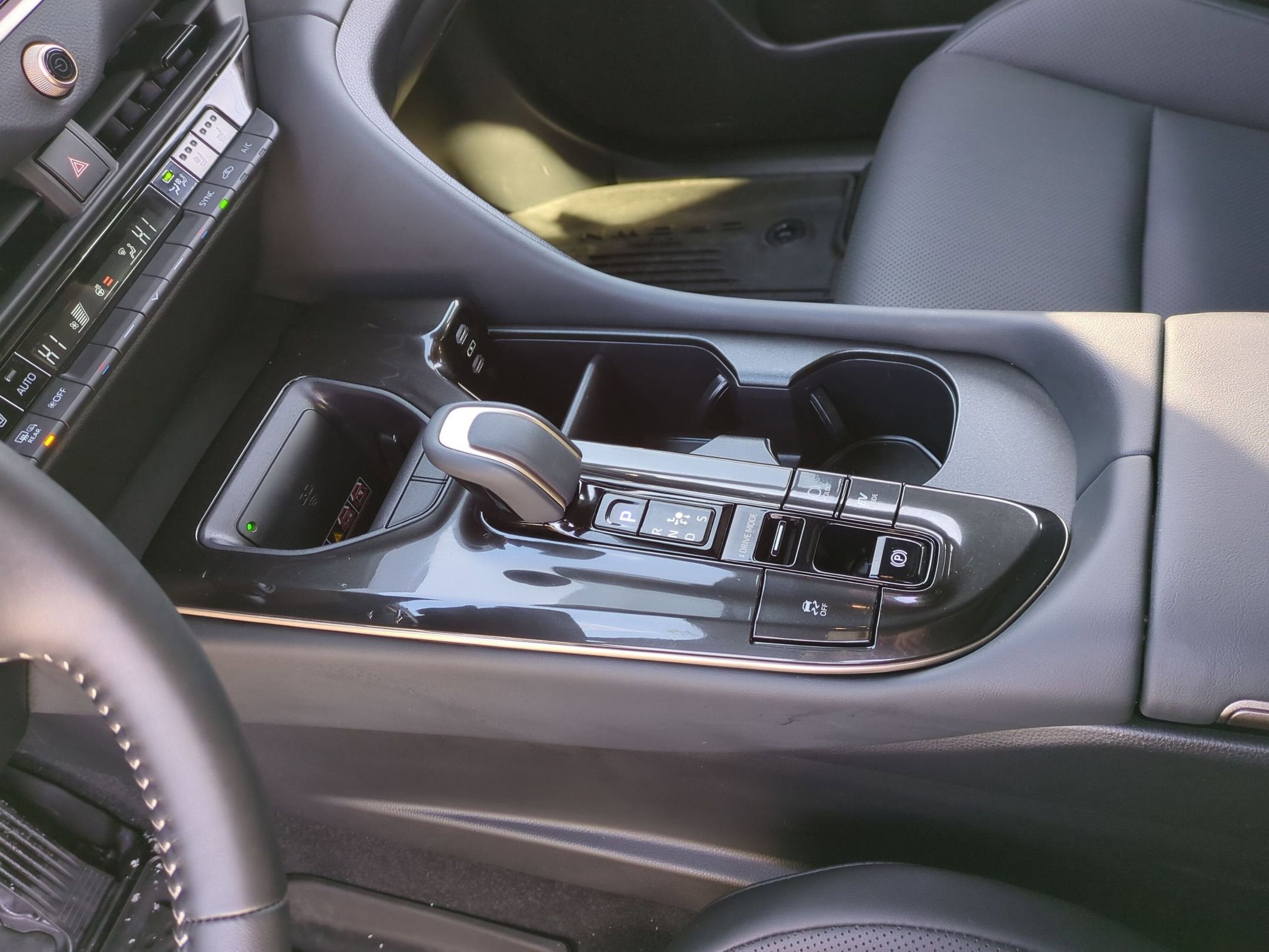 2025 Toyota Crown Signia Base