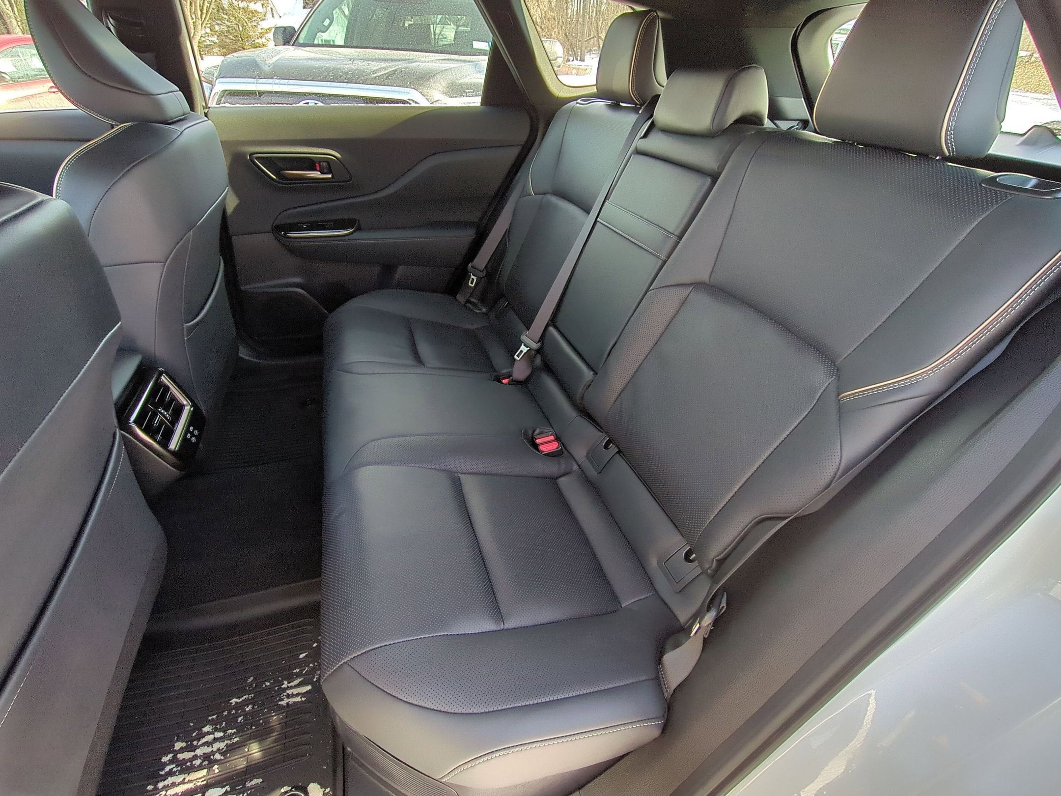 2025 Toyota Crown Signia Base