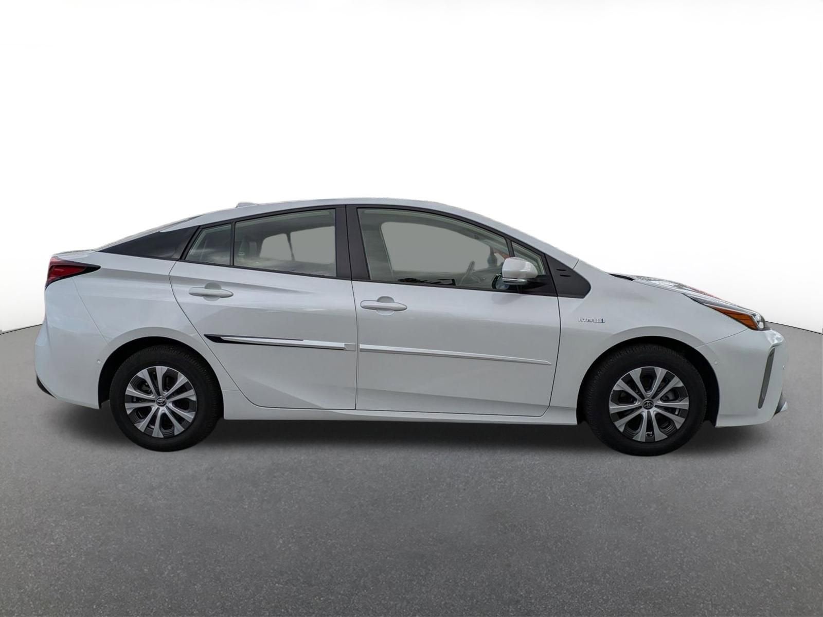 2022 Toyota Prius XLE