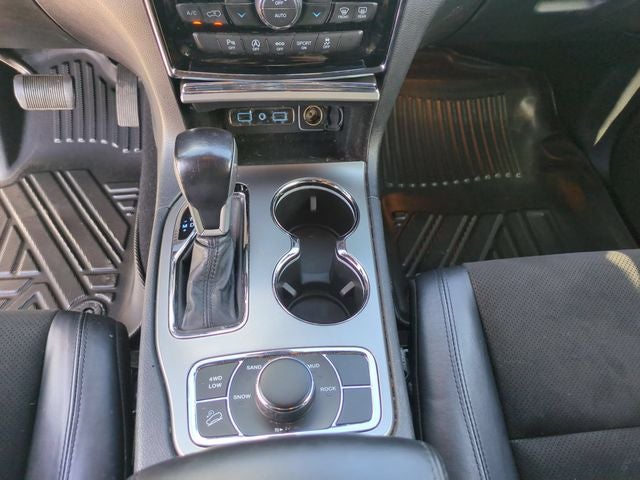 2020 Jeep Grand Cherokee Laredo