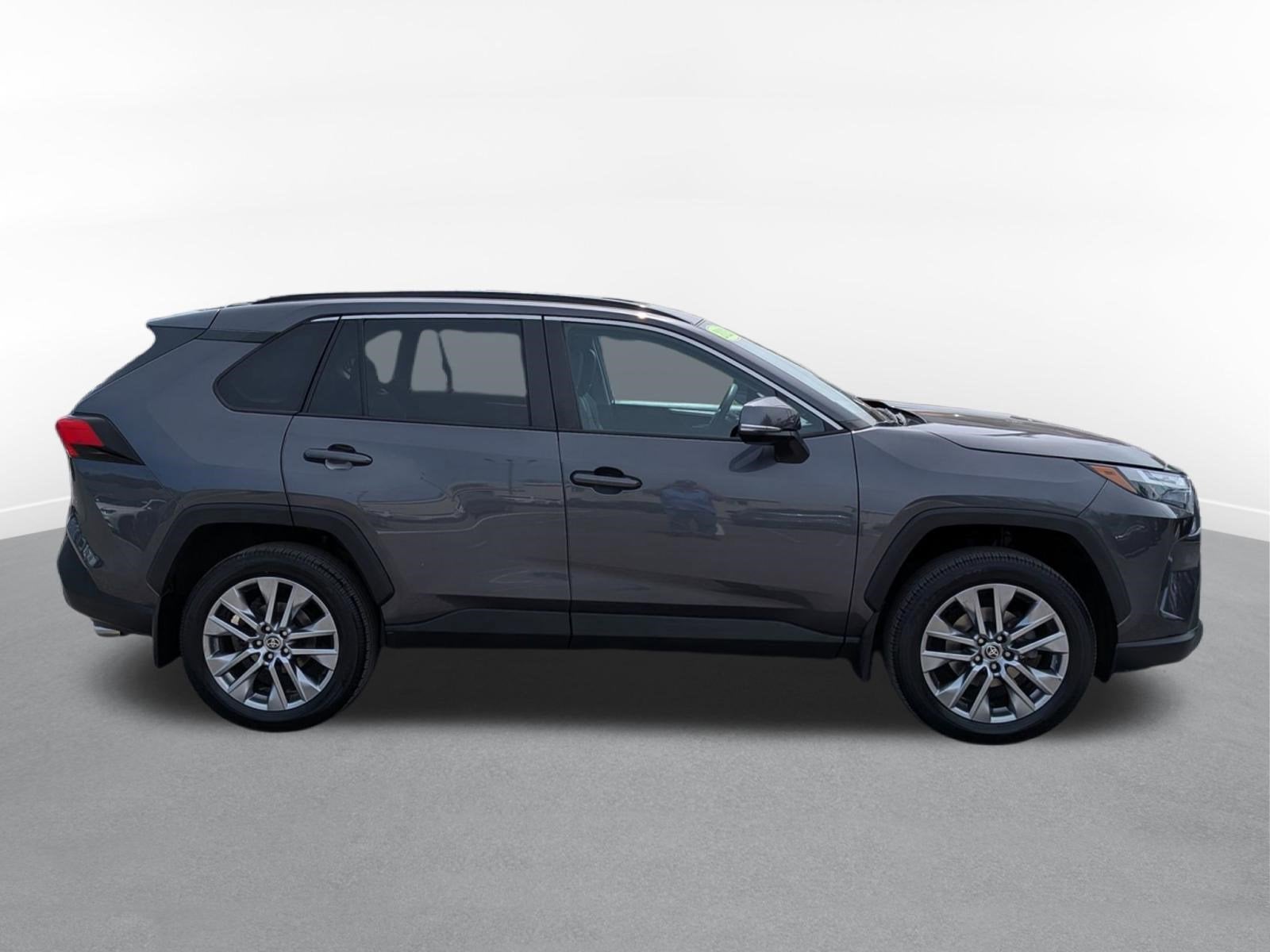 2023 Toyota RAV4 XLE Premium w/ Cold Weather Pkg