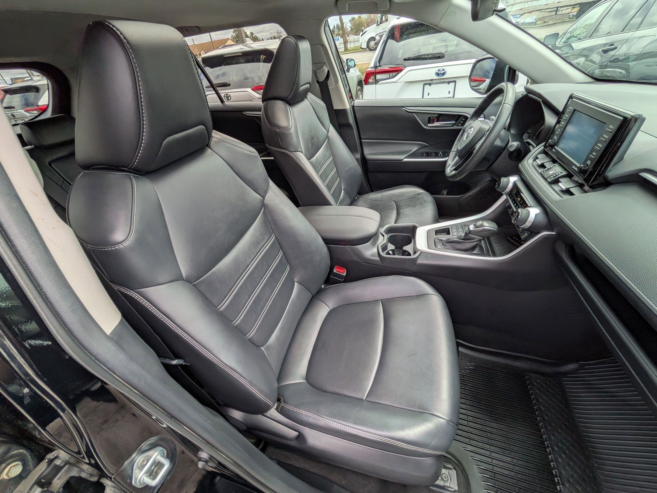 2020 Toyota RAV4 XLE Premium