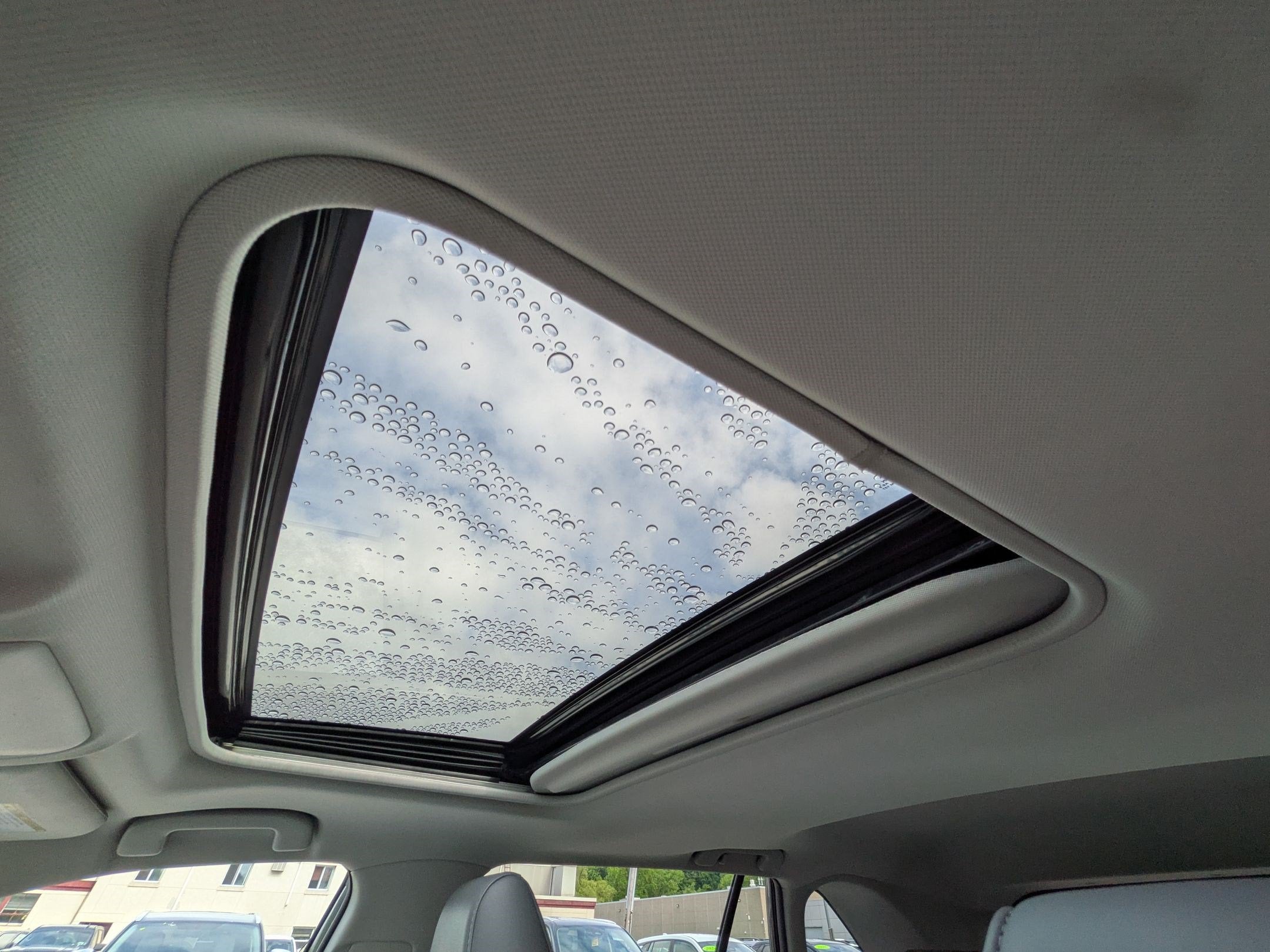 2022 Toyota RAV4 XLE Premium w/ Premium Grade Weather Pkg
