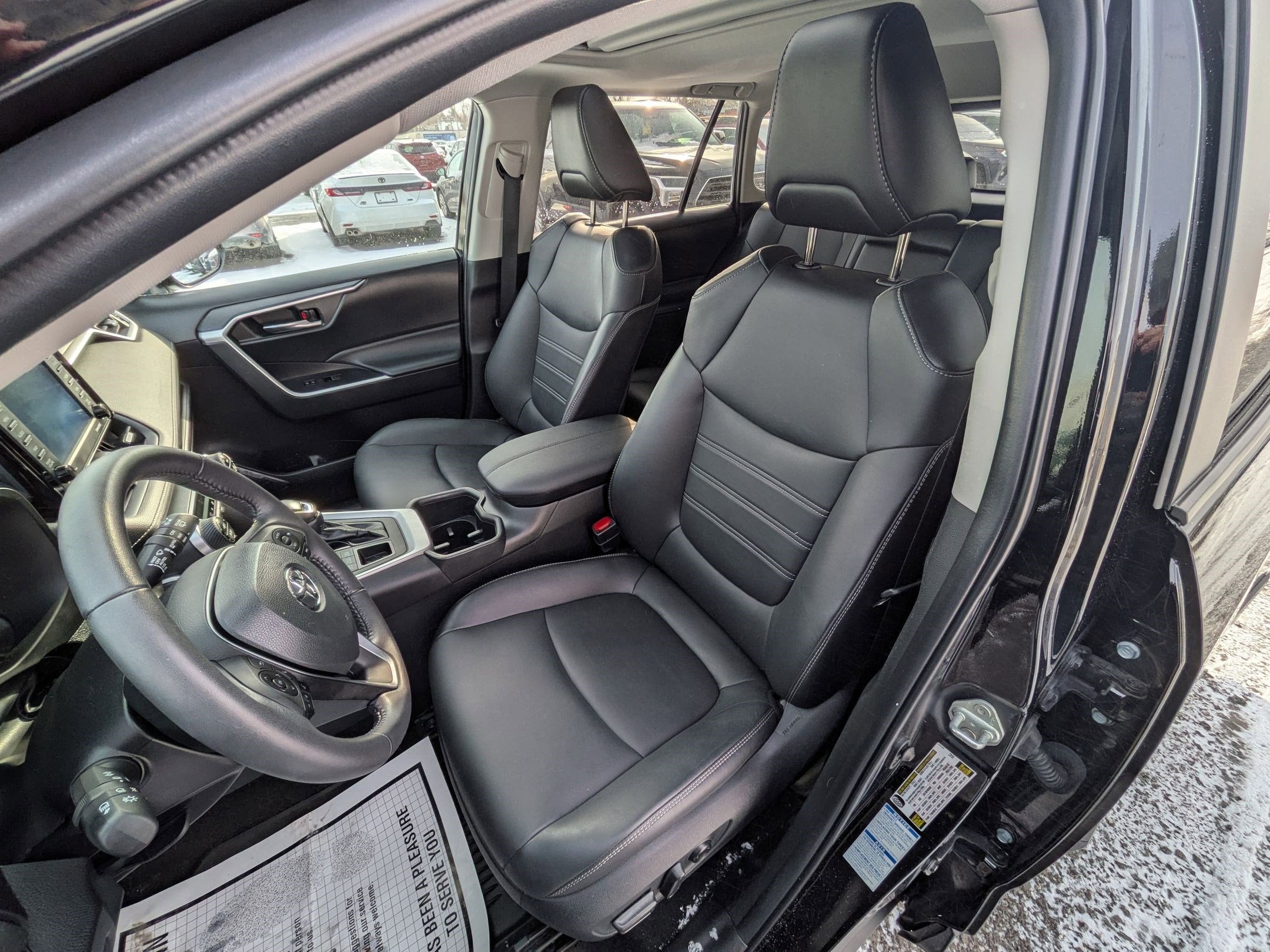 2022 Toyota RAV4 XLE Premium w/ Cold Weather Pkg