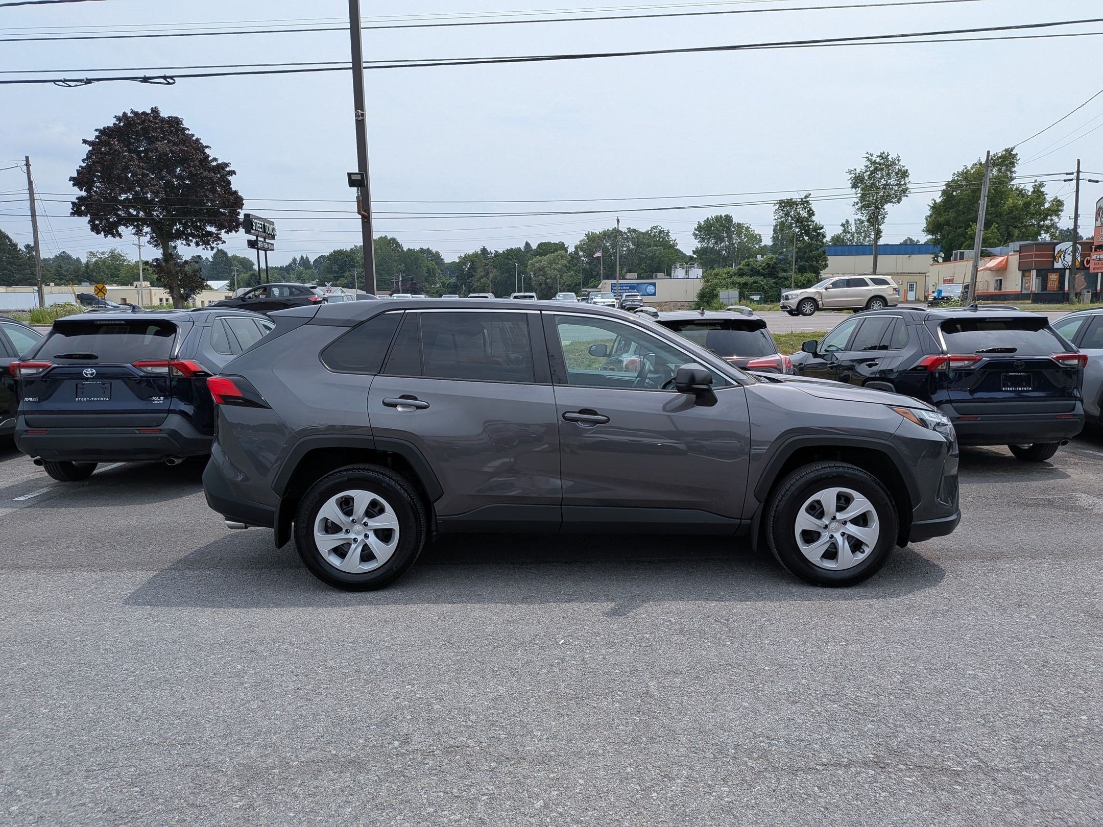 2024 Toyota RAV4 LE